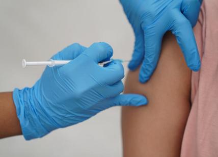 Vaccini: Lombardia, al via prenotazioni terza dose over 18