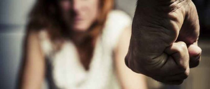 Violenza domestica, è un'emergenza: servono formazione e sezioni specializzate