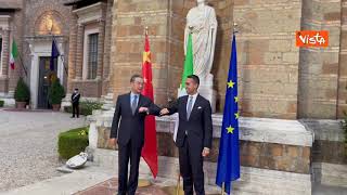 G20, Di Maio accoglie il ministro degli Affari esteri cinese. Le immagini
