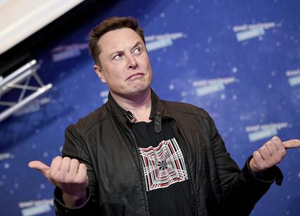 Tesla, Musk dice basta ai pagamenti in Bitcoin: "Non rispettano l'ambiente"