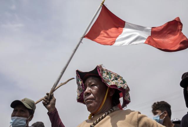 Una manifestante durante lo sciopero dei contadini in Perù