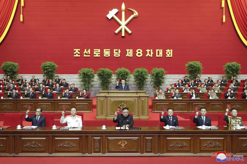 Kim Jong-un al Congresso del partito del Lavoratori in Corea del Nord, gennaio 2021 Kim Jong-un al Congresso del partito del Lavoratori in Corea del Nord, gennaio 2021