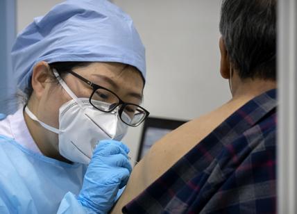 Vaccino, ok della Cina a Sinovac: pronto il secondo siero nazionale