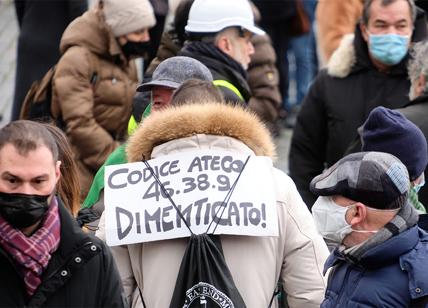 Coronavirus Roma, protesta contro le disposizioni di chiusura delle attività della ristorazione