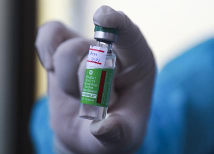 Vaccini covid, report Fondazione Gimbe: in Lombardia più dosi a non sanitari