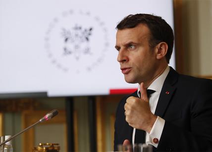 Parigi, Emmanuel Macron in videoconferenza con i leader del G5 Sahel al palazzo dell'Eliseo