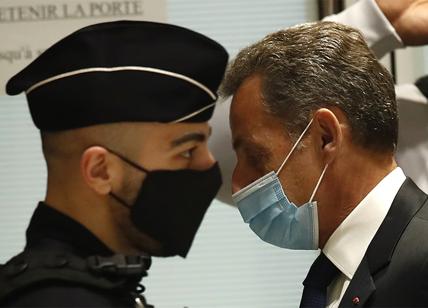 Sarkozy condannato a tre anni di carcere per corruzione