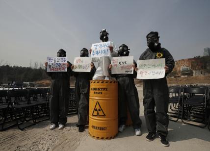 Fukushima, in mare l’acqua radioattiva: Cina, Corea e Greenpeace non ci stanno