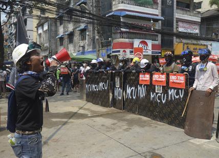 Myanmar, prosegue la protesta