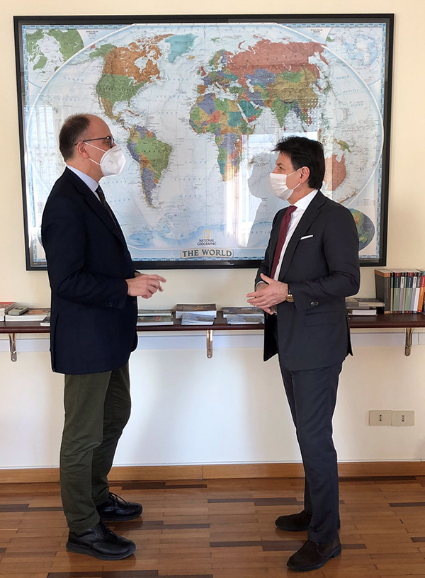 (fonte Lapresse ) Enrico Letta e Giuseppe Conte (fonte Lapresse ) Enrico Letta e Giuseppe Conte
