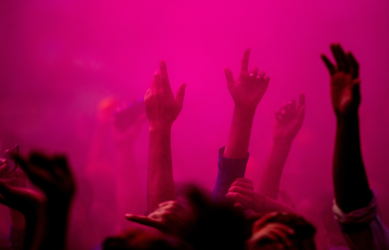 Holi Festival, la festa dei colori in India (fonte Lapresse )