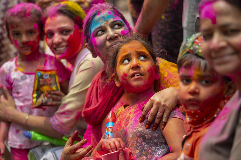 Holi Festival, la festa dei colori in India (fonte Lapresse )