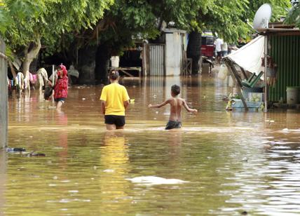Indonesia, inondazioni e frane: centinaia di vittime, migliaia di sfollati