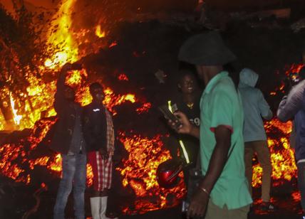 Congo, erutta il vulcano Nyiragongo: abitanti in fuga da Goma. VIDEO
