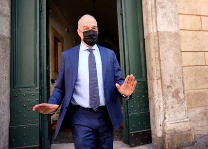 Roma, Cdx presenta Michetti: "Risolverà i problemi della capitale". VIDEO