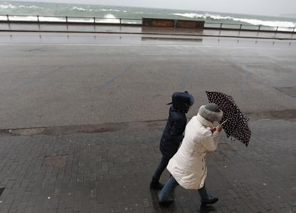 Italia a rischio tornado causa mare caldo. Crisi clima, verso estati di 6 mesi