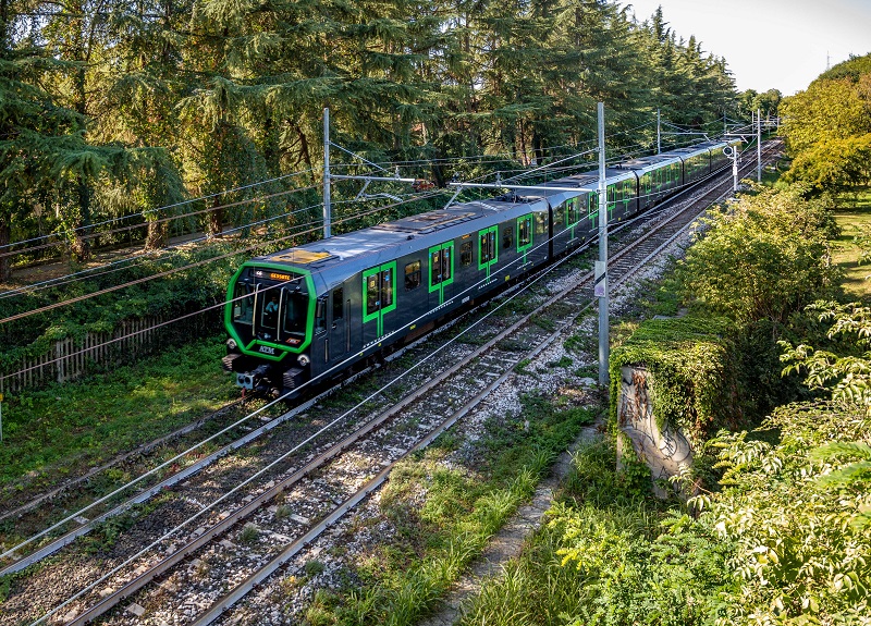 2017   un nuovo treno Leonardo in servizio su M2