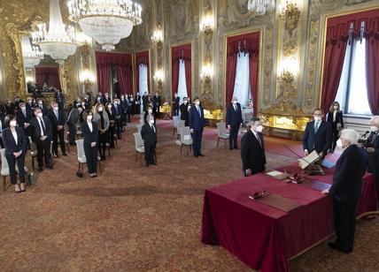Sondaggi, numeri clamorosi con Draghi. Un partito vola, uno crolla. I dati Sondaggi, numeri clamorosi con Draghi. Un partito vola, uno crolla. I dati