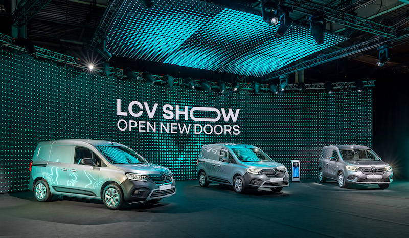 2021   RENAULT LCV SHOW   OPEN NEW DOORS