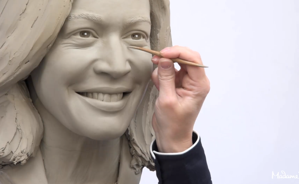 Kamala Harris Madame Tussauds NY (fonte facebook) Kamala Harris Madame Tussauds NY (fonte facebook)