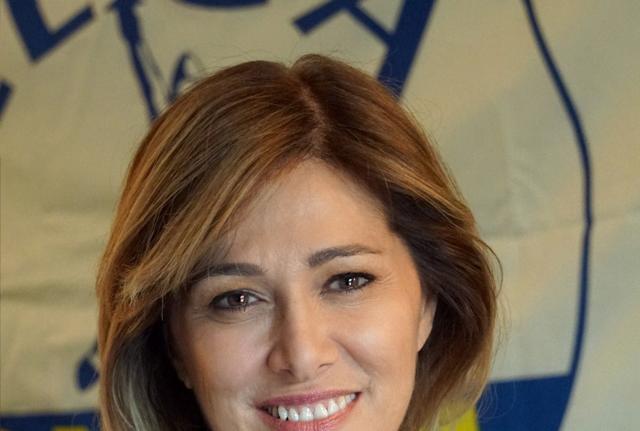 L'europarlamentare della Lega Francesca Donato nella foto del suo profilo Facebook... dal quale lei stessa ha deciso di uscire per protesta L'europarlamentare della Lega Francesca Donato nella foto del suo profilo Facebook... dal quale lei stessa ha deciso di uscire per protesta
