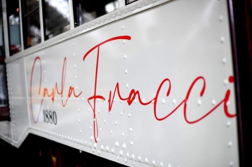 Il tram dedicato a Carla Fracci Il tram dedicato a Carla Fracci