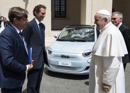 Papa Francesco riceve in udienza i vertici di Stellantis