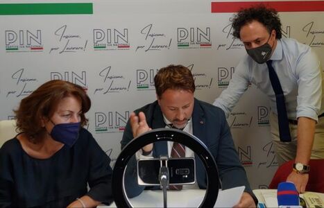 da sx: Cons. Lav. R. Pasca, Pres. A. Sorrento, Avv. M. Sances da sx: Cons. Lav. R. Pasca, Pres. A. Sorrento, Avv. M. Sances