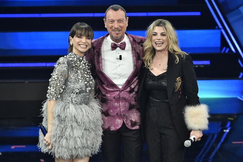 Amadeus, Emma Marrone , Alessandra Amoroso (Lapresse) Amadeus, Emma Marrone , Alessandra Amoroso (Lapresse)