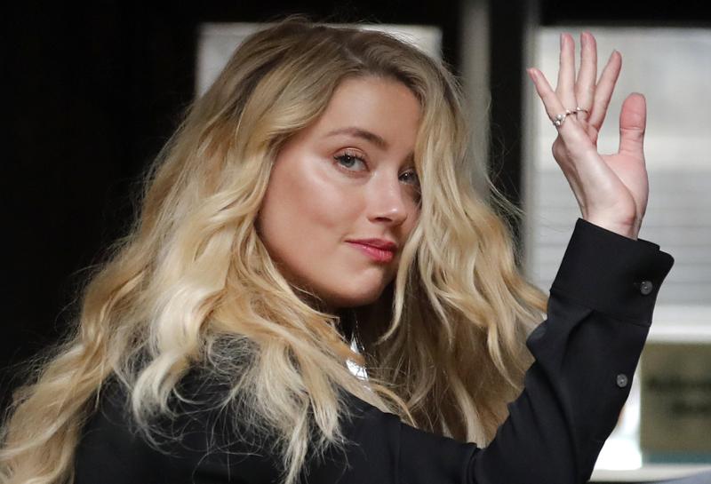 Amber Heard, ex moglie di Johnny Depp: la loro storia è finita anche a causa degli abusi subiti da lei Amber Heard, ex moglie di Johnny Depp: la loro storia è finita anche a causa degli abusi subiti da lei