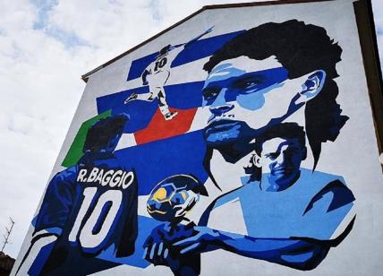 A Milano un maxi murale dedicato a Roberto Baggio. VIDEO