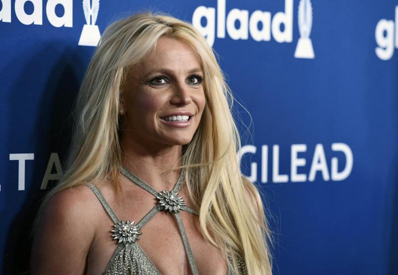 BRITNEY SPEARS – La salute della diva del pop è un problema noto dal 2007, al punto che il tribunale ne ha assegnato la tutela al padre. I suoi fans non ne sono molto contenti, al punto che spesso organizzano manifestazioni per chiederne la “liberazione”, ma certamente gli attacchi di panico fanno parte di un quadro che ha spesso destato preoccupazione (foto: LaPresse) BRITNEY SPEARS – La salute della diva del pop è un problema noto dal 2007, al punto che il tribunale ne ha assegnato la tutela al padre. I suoi fans non ne sono molto contenti, al punto che spesso organizzano manifestazioni per chiederne la “liberazione”, ma certamente gli attacchi di panico fanno parte di un quadro che ha spesso destato preoccupazione (foto: LaPresse)