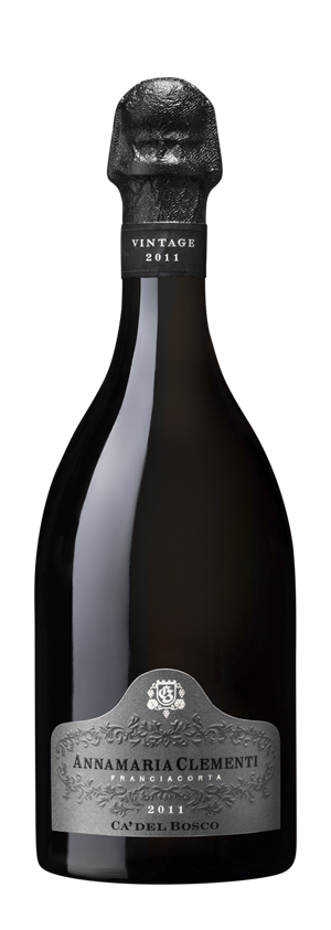 CA’ DEL BOSCO – FRANCIACORTA ANNAMARIA CLEMENTI Assoluto. Libero da ogni limite, un valore in costante divenire. Come l'impegno esclusivo, necessario per creare questo Franciacorta dedicato alla bormina Annamaria Clementi, fondatrice di Ca' del Bosco e madre di Maurizio Zanella. Nessun compromesso, nessuna concessione. Solo il meglio delle uve selezionate nei vari cru sono predestinate a questo vino simbolo. E solo nelle annate migliori. Vinificazione meticolosa e un lunghissimo affinamento in bottiglia che si protrae per almeno sette anni a contatto con i lieviti: così si crea un grande vino, un unicum dal magnifico colore dorato e perlage finissimo. Un profumo di straordinaria complessità, un sapore di eccezionale pienezza e persistenza. Un Franciacorta assoluto. CA’ DEL BOSCO – FRANCIACORTA ANNAMARIA CLEMENTI Assoluto. Libero da ogni limite, un valore in costante divenire. Come l'impegno esclusivo, necessario per creare questo Franciacorta dedicato alla bormina Annamaria Clementi, fondatrice di Ca' del Bosco e madre di Maurizio Zanella. Nessun compromesso, nessuna concessione. Solo il meglio delle uve selezionate nei vari cru sono predestinate a questo vino simbolo. E solo nelle annate migliori. Vinificazione meticolosa e un lunghissimo affinamento in bottiglia che si protrae per almeno sette anni a contatto con i lieviti: così si crea un grande vino, un unicum dal magnifico colore dorato e perlage finissimo. Un profumo di straordinaria complessità, un sapore di eccezionale pienezza e persistenza. Un Franciacorta assoluto.