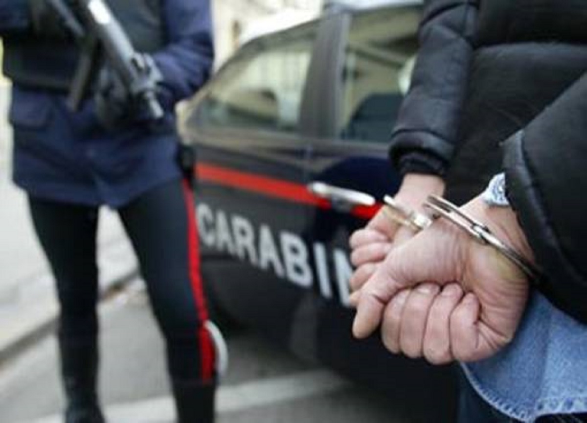 carabinieri arresto