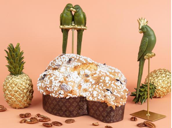 PASTICCERIA CLIVATI - La pasticceria Clivati dal 1969 a Milano di viale Coni Zugna, 57 offre le sue classiche colombe fatte con un morbido e fragrante impasto avvolto in una deliziosa glassa ricca di mandorle. Per i più golosi ci sono quelle decorate con cioccolato. Rigorosamente fatte con lievito madre fatto lievitare per 36 ore, è famosa per i canditi di arancio di Sicilia e glassa reale di zucchero e mandorle. Da provare anche la colomba esotica fatta con canditi di mango, ananas e ricoperto di noci pecan. PASTICCERIA CLIVATI - viale Coni Zugna, 57 Milano. PASTICCERIA CLIVATI - La pasticceria Clivati dal 1969 a Milano di viale Coni Zugna, 57 offre le sue classiche colombe fatte con un morbido e fragrante impasto avvolto in una deliziosa glassa ricca di mandorle. Per i più golosi ci sono quelle decorate con cioccolato. Rigorosamente fatte con lievito madre fatto lievitare per 36 ore, è famosa per i canditi di arancio di Sicilia e glassa reale di zucchero e mandorle. Da provare anche la colomba esotica fatta con canditi di mango, ananas e ricoperto di noci pecan. PASTICCERIA CLIVATI - viale Coni Zugna, 57 Milano.