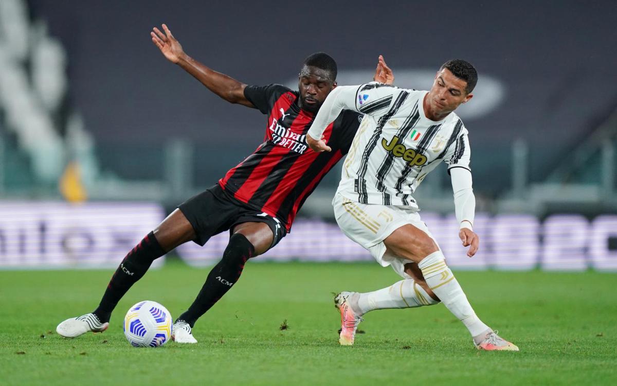 CRISTIANO RONALDO – Nonostante i suoi 36 anni e una stagione della Juventus decisamente negativa, il leggendario CR7 ha toccato la prestigiosa “quota 100” dei gol in bianconero. CRISTIANO RONALDO – Nonostante i suoi 36 anni e una stagione della Juventus decisamente negativa, il leggendario CR7 ha toccato la prestigiosa “quota 100” dei gol in bianconero.