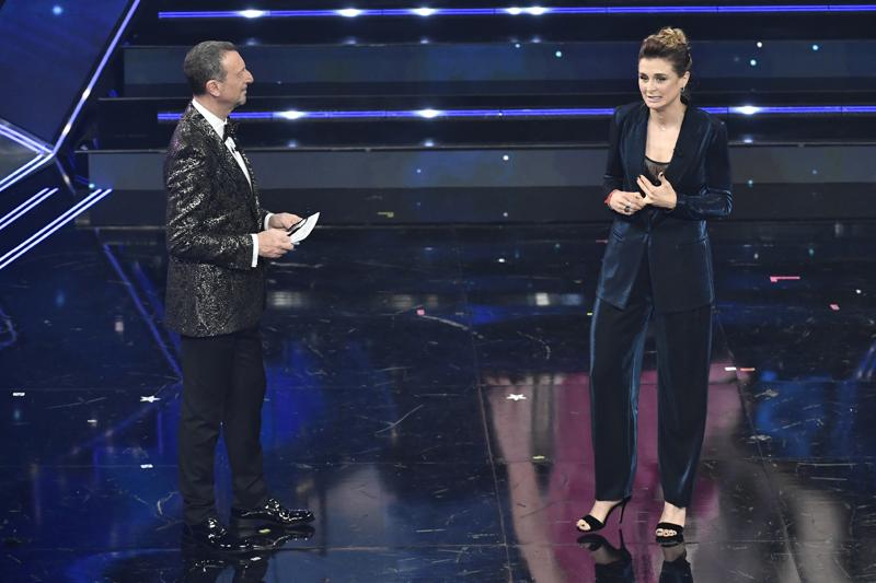 Cristiana Girelli e Amadeus - Sanremo 2021 (Lapresse) Cristiana Girelli e Amadeus - Sanremo 2021 (Lapresse)