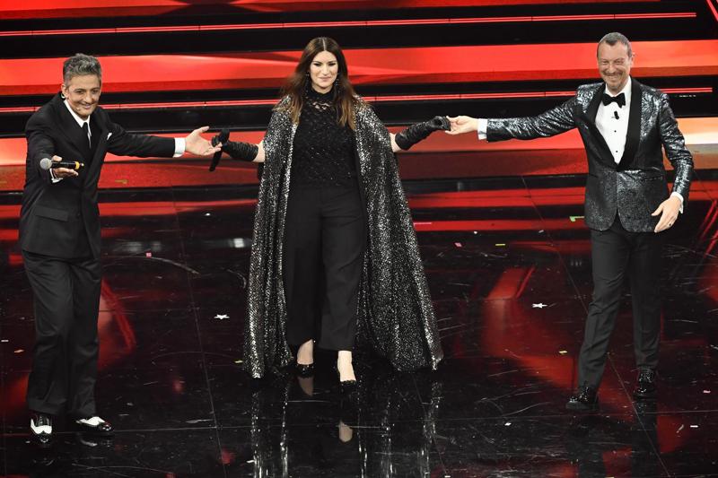 Fiorello, Laura Pausini, Amadeus - Sanremo 2021 (Lapresse) Fiorello, Laura Pausini, Amadeus - Sanremo 2021 (Lapresse)