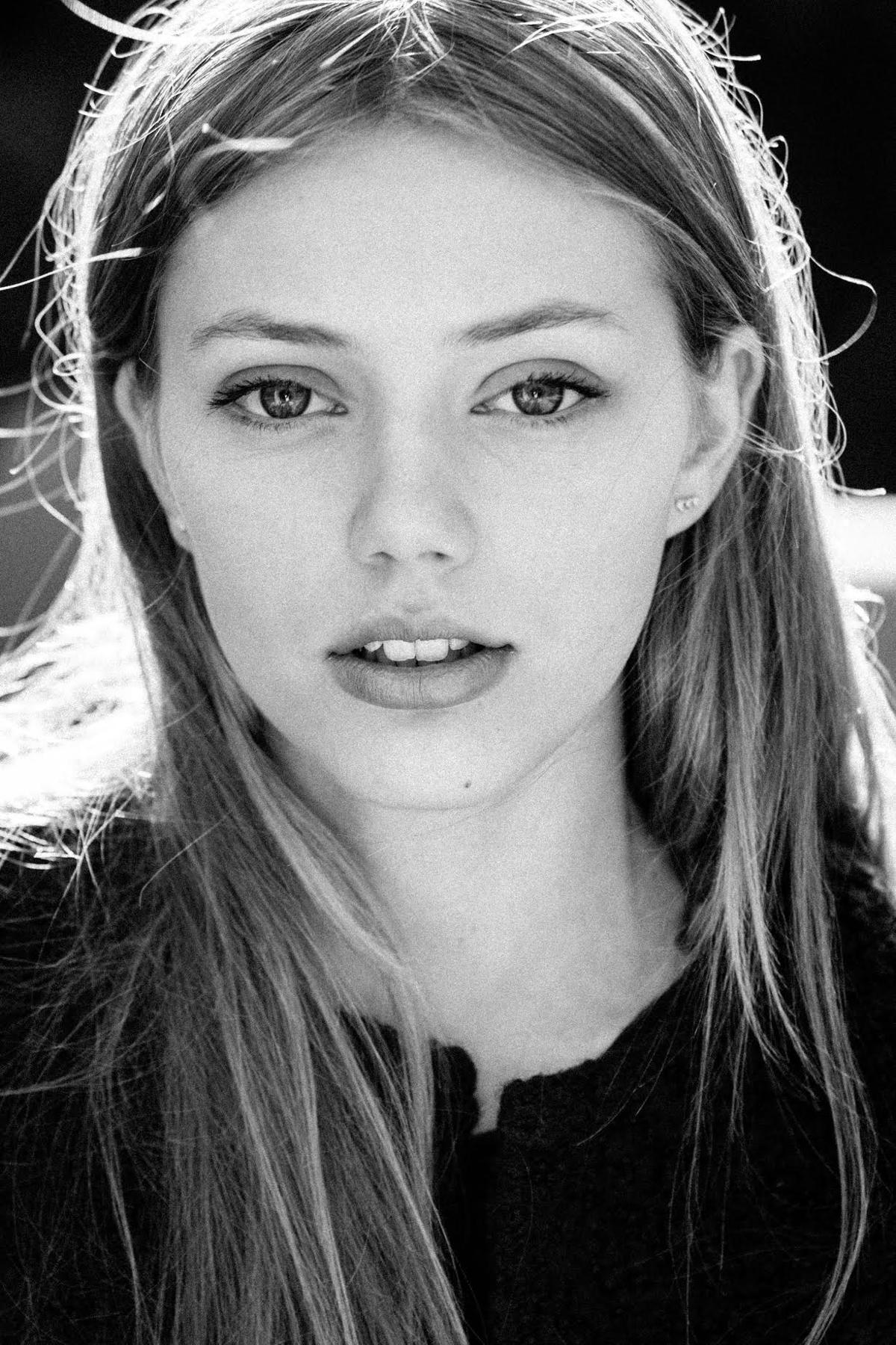 Grace Van Dien Grace Van Dien