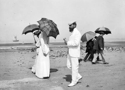 Lartigue a Milano, nelle sue foto in mostra leggerezza e felicità Lartigue a Milano, nelle sue foto in mostra leggerezza e felicità