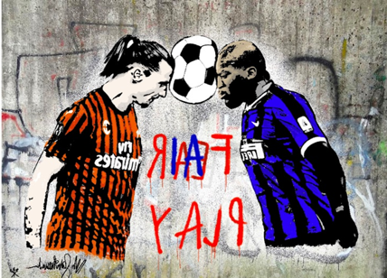 Lukaku-Ibrahimovic, testa a testa diventa opera d'arte nel segno del fair play