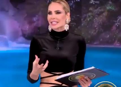 Isola dei Famosi 2021, Ilary Blasi gaffe: "Vi faccio entrare nella patata"