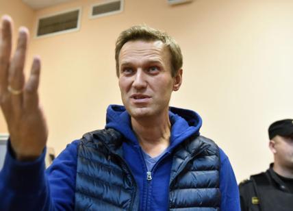 Navalny, la salute peggiora. "Mi impediscono di dormire, è tortura"
