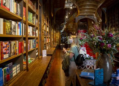 libri libreria libro ragazza donna lettura