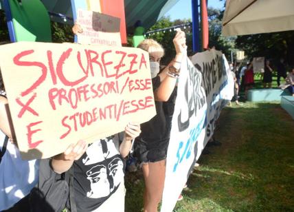 Lombardia, Tar accoglie ricorso contro Dad: "Le scuole possono riaprire"