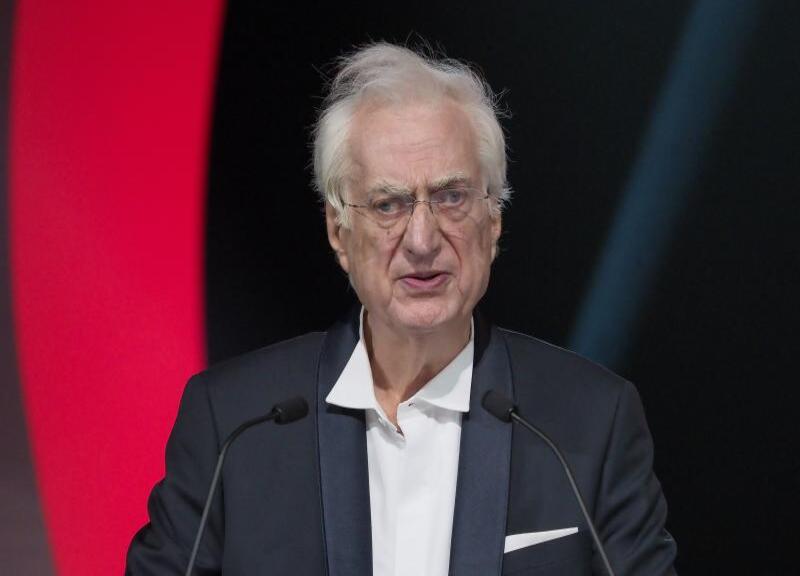 (fonte IPA) Bertrand Tavernier