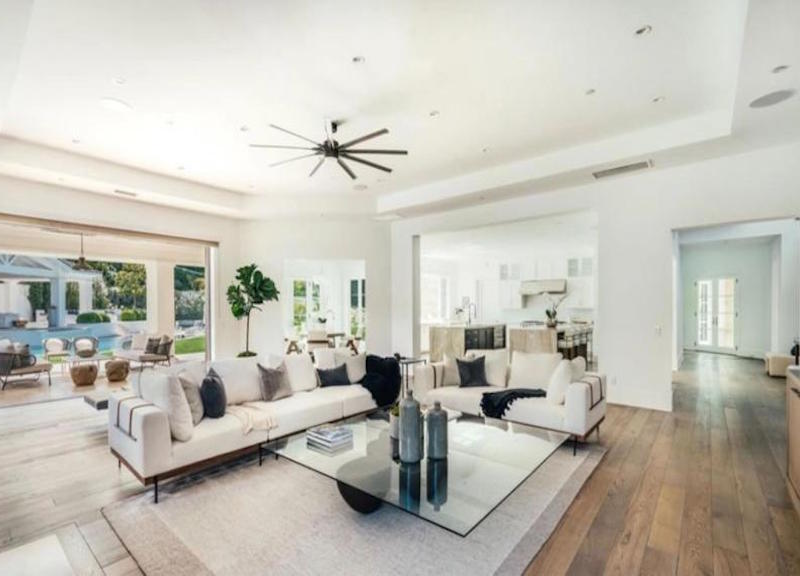 Madonna compra per 19,2 milioni usd la casa del cantante"Wekend" a Hidden Hills, Los Angeles IPA