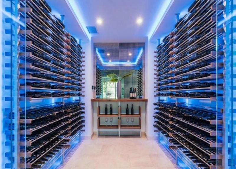 Madonna compra per 19,2 milioni usd la casa del cantante"Wekend" a Hidden Hills, Los Angeles IPA