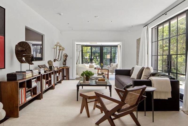 Ellen DeGeneres e la moglie Portia de Rossi vendono la tenuta di Beverly Hills Ellen DeGeneres e la moglie Portia de Rossi vendono la tenuta di Beverly Hills