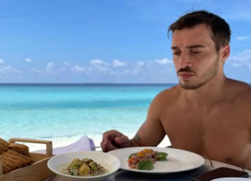 Belen Rodriguez e il fidanzato Antonio Spinalbese in vacanza alle Maldive Belen Rodriguez e il fidanzato Antonio Spinalbese in vacanza alle Maldive